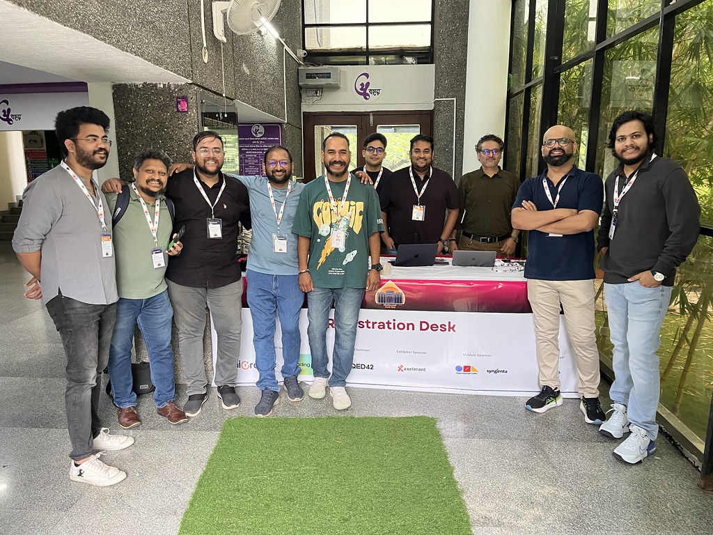 Registration Desk- From Left Pritish, Sushil, Vighanesh, Rahul, Ankit, Ruturaj, Pritish, Vidhit, Deepal, Ayush